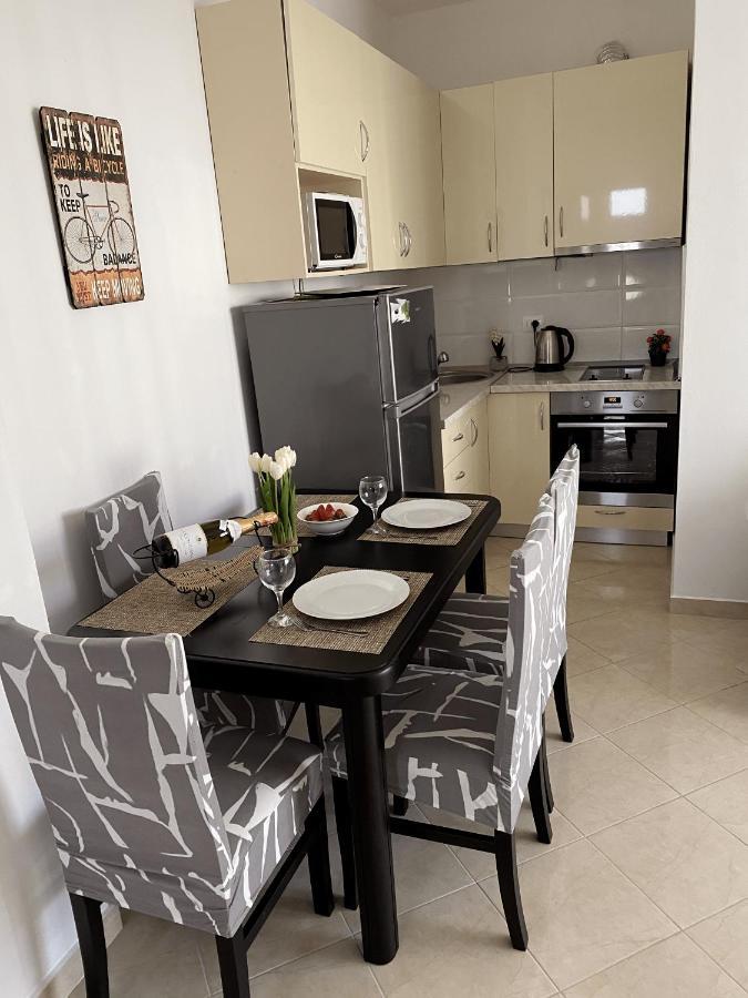 Madernas Bernad Apartment Orikum Extérieur photo